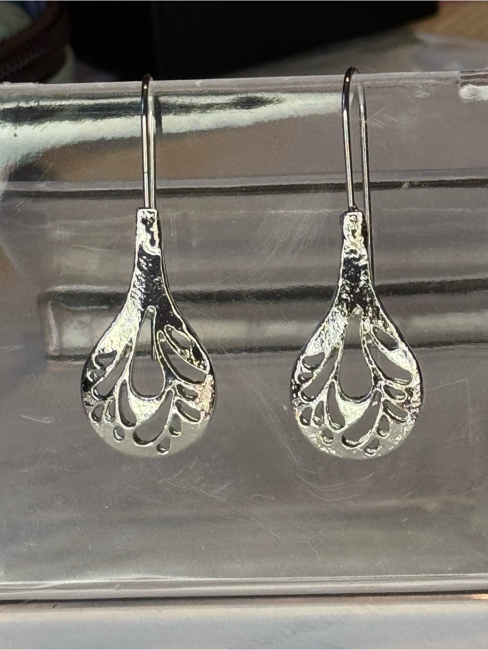 Silver Teardrop Filigree Dangle Earrings - Elegant Women's Jewelry NWOT